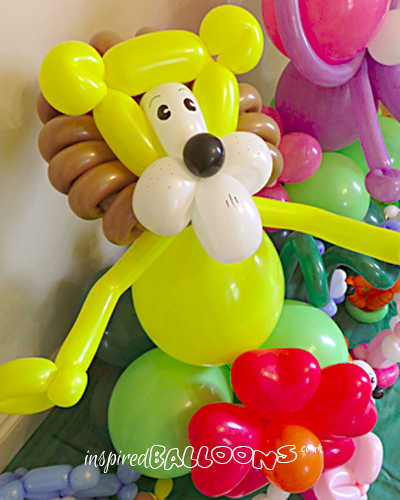Lion balloon sculpture
